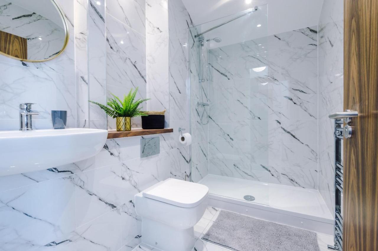 Rest&Recharge At Ridgefield House Villa Манчестър Екстериор снимка
